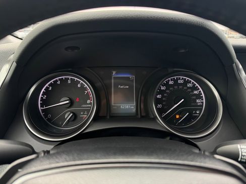 Used 2021 Toyota Camry SE image 18