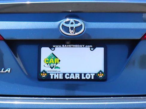 Used 2017 Toyota Corolla SE w/ SE Premium Package FWD image 21