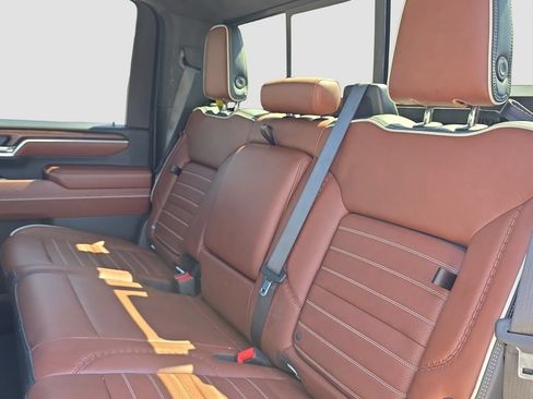 Used 2025 GMC Sierra 3500 Denali Ultimate AWD/4WD image 12