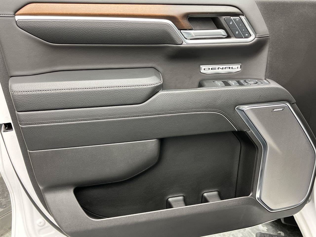 Certified 2024 GMC Sierra 1500 Denali AWD/4WD image 10