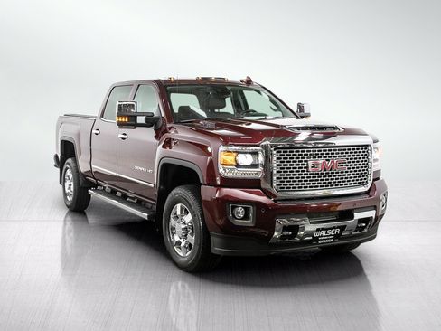 Used 2017 GMC Sierra 3500 Denali w/ Duramax Plus Package AWD/4WD image 7