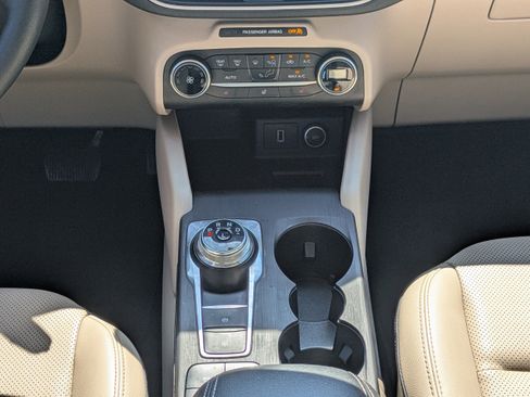 Used 2020 Ford Escape SEL image 20