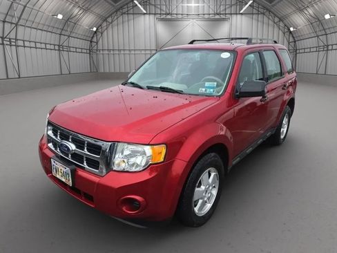 Used 2012 Ford Escape XLS FWD image 2