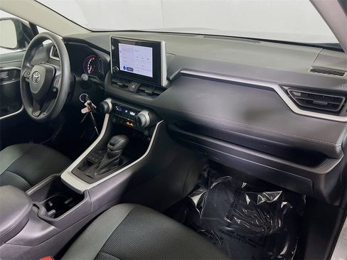Certified 2025 Toyota RAV4 LE image 25