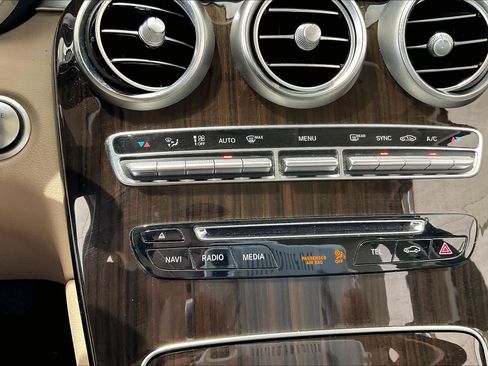 Used 2017 Mercedes-Benz GLC 300 image 31