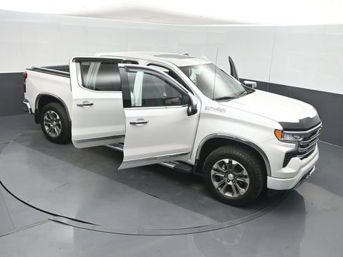 Used 2024 Chevrolet Silverado 1500 High Country w/ Z71 Off-Road Package AWD/4WD image 63