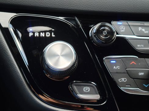 New 2026 Chrysler Voyager LX image 22