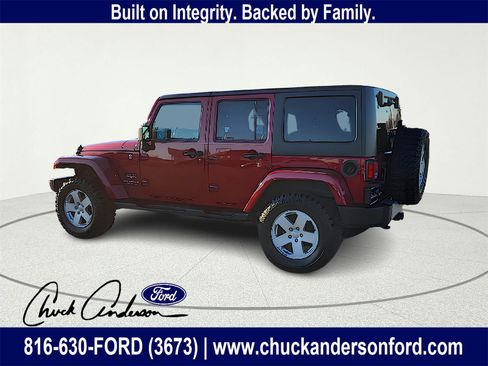 Used 2012 Jeep Wrangler Unlimited Sahara w/ Connectivity Group image 4