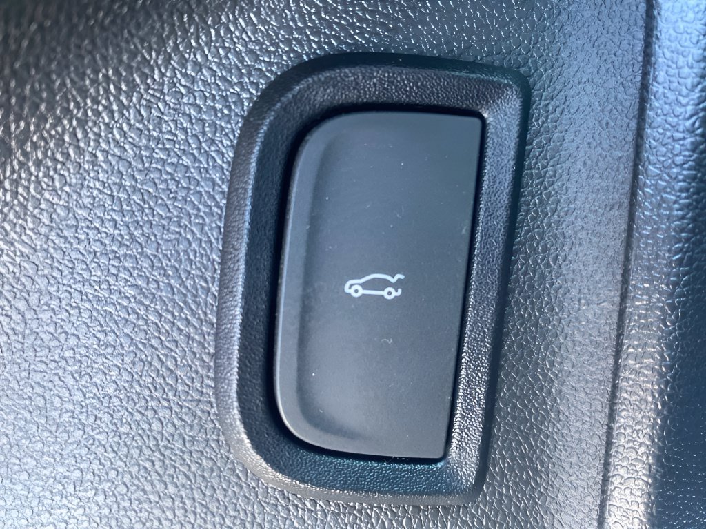 Used 2024 Chevrolet Blazer EV LT AWD/4WD image 18