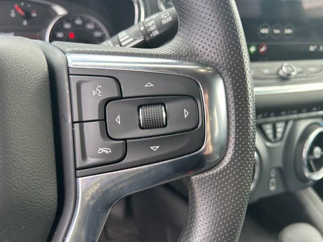 Used 2025 Chevrolet Blazer LT AWD/4WD image 24