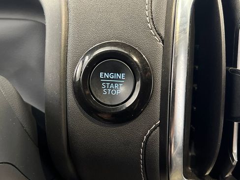 Used 2025 Ford Expedition Platinum image 57