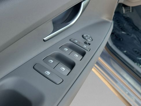 New 2026 Hyundai Elantra SEL Sport Premium FWD image 7