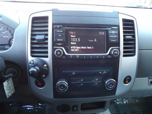 Used 2017 Nissan Frontier S image 19