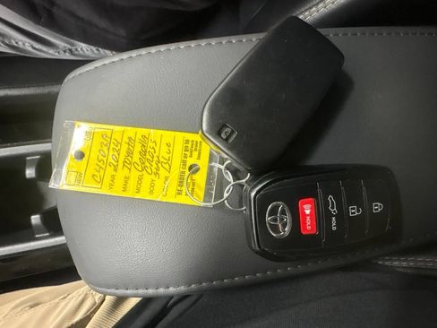 Used 2024 Toyota Corolla Cross XLE w/ Convenience Package AWD/4WD image 38