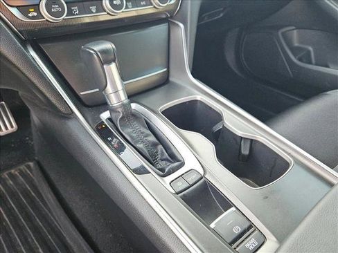 Used 2019 Honda Accord Sport image 8
