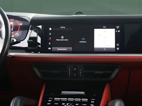 Used 2024 Porsche Cayenne Coupe image 36