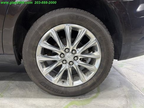 Used 2018 Buick Enclave Premium w/ Experience Buick Package AWD/4WD image 16