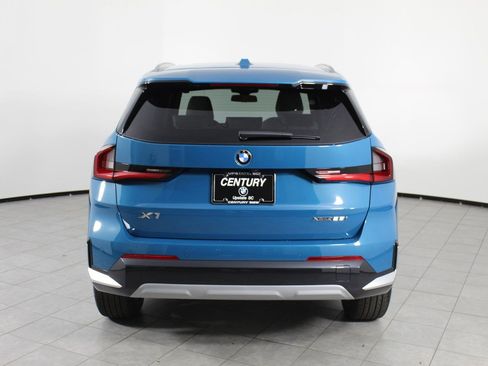 Used 2025 BMW X1 xDrive28i w/ Technology Package image 9