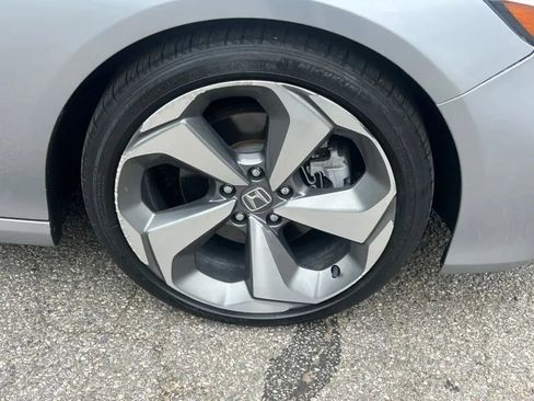 Used 2019 Honda Accord Touring image 35