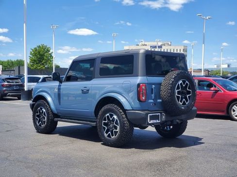 Used 2023 Ford Bronco Outer Banks AWD/4WD image 2