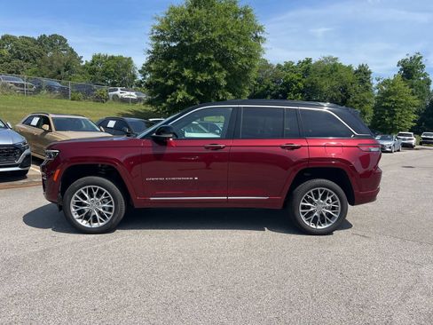 Used 2025 Jeep Grand Cherokee Summit AWD/4WD image 9