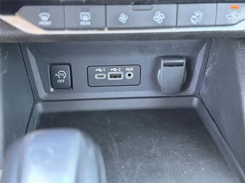 Used 2024 Nissan Sentra SR w/ SR Premium Package FWD image 9