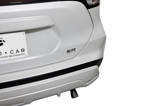 Used 2024 Nissan Kicks SR w/ Exterior Package image 10