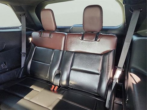 Used 2020 Ford Explorer Platinum w/ Premium Technology Package image 10