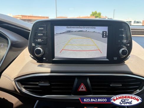 Used 2020 Hyundai Santa Fe SE FWD image 17