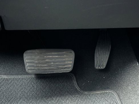 Used 2025 GMC Yukon Denali AWD/4WD image 43