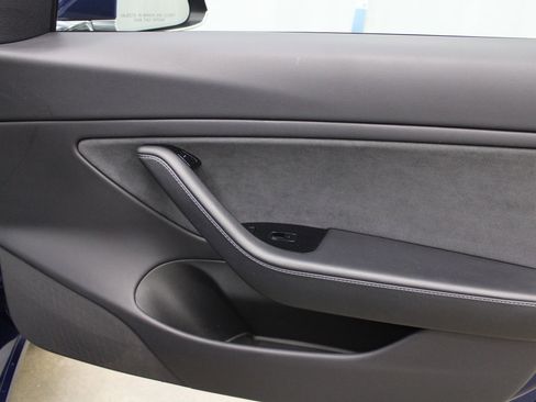 Used 2019 Tesla Model 3 Mid Range image 26