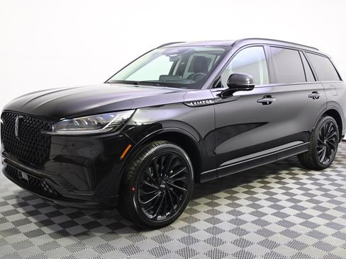 New 2026 Lincoln Aviator Reserve w/ Jet Appearance Package image 2