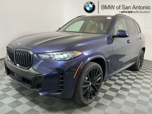 New 2026 BMW X5 xDrive40i w/ M Sport Package image 1