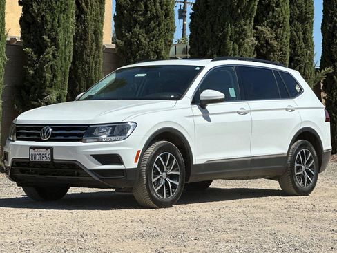 Used 2021 Volkswagen Tiguan SE w/ Panoramic Sunroof Package AWD/4WD image 8
