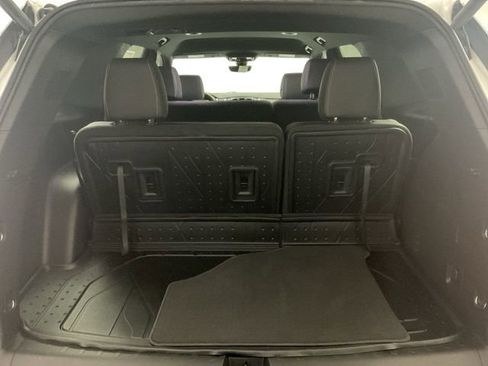 Certified 2023 Chevrolet Traverse LT w/ LT Premium Package image 34