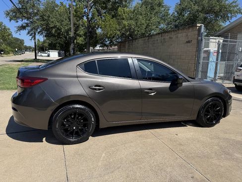 Used 2014 MAZDA MAZDA3 i Sport FWD image 16