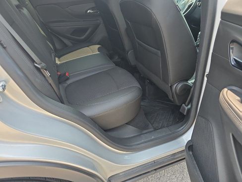 Used 2022 Buick Encore Preferred w/ Safety Package AWD/4WD image 34