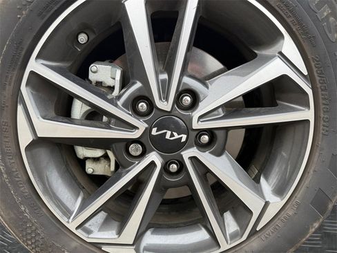 Certified 2023 Kia Forte LXS w/ LXS Technology Package image 20