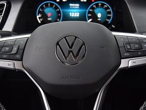 New 2026 Volkswagen Atlas Cross Sport SE image 18