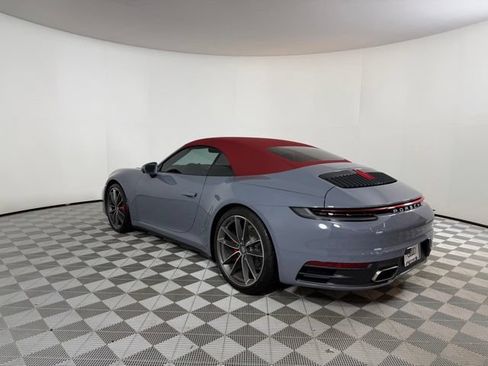 Used 2024 Porsche 911 Carrera RWD image 4