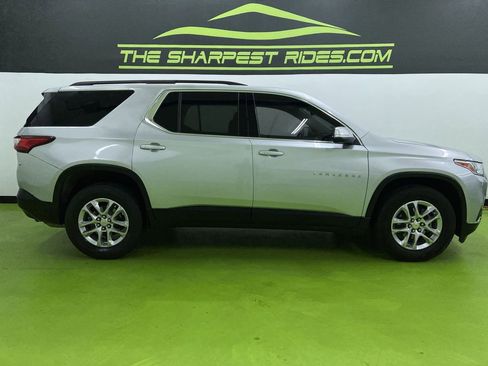 Used 2021 Chevrolet Traverse LT FWD image 11
