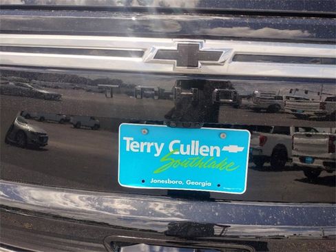 Used 2024 Chevrolet Tahoe High Country image 11