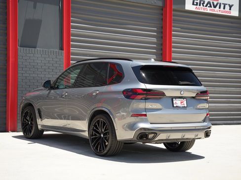 Used 2024 BMW X5 sDrive40i w/ M Sport Package RWD image 4