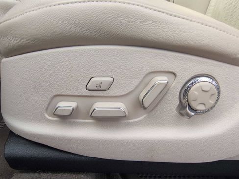 Used 2023 Genesis GV80 2.5T w/ Prestige Package image 17