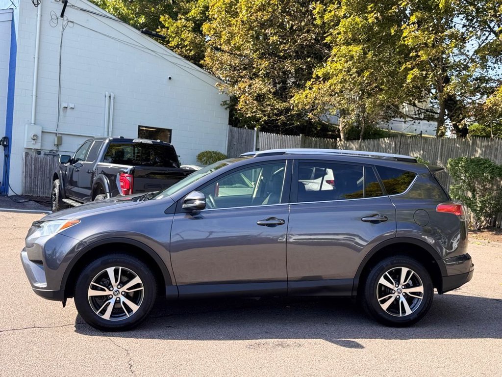 Used 2018 Toyota RAV4 XLE w/ Plus Extra Value Package AWD/4WD image 3