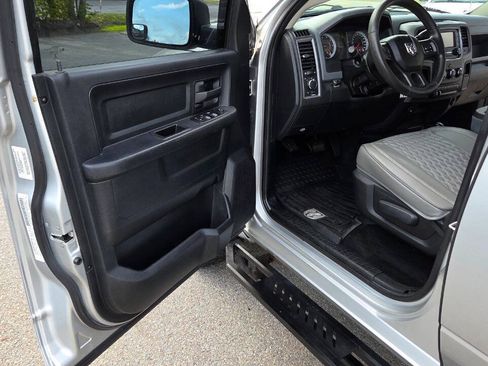 Used 2013 RAM 2500 Tradesman w/ Chrome Appearance Group AWD/4WD image 22