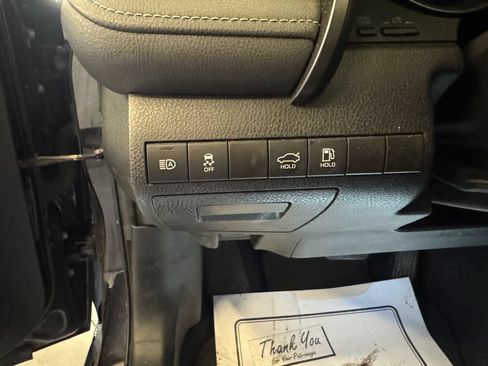 Used 2022 Toyota Camry XSE FWD image 18