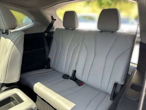 Used 2024 Acura MDX SH-AWD w/ Technology Package image 26