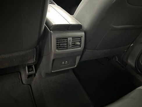 Used 2023 Nissan Rogue SV FWD image 19
