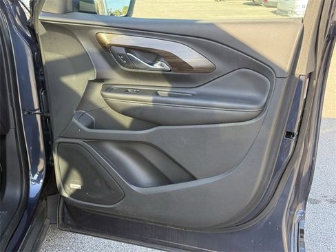 Used 2018 GMC Terrain Denali w/ Advanced Safety Package image 33